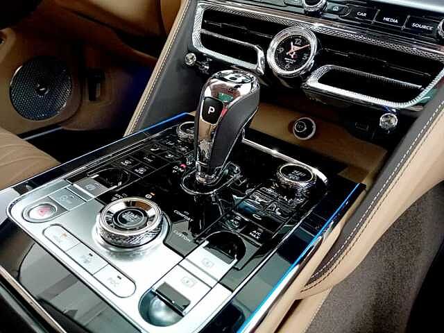 14:Bentley Flying Spur Azure V6 Hybrid, Sedán, Hallmark, Bentley Marbella