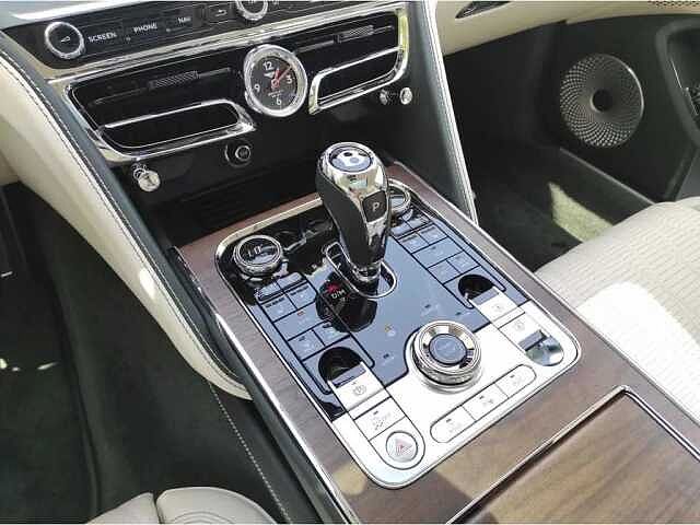 22:Bentley Flying Spur V6 Hybrid, Sedán, Viridian, Bentley Marbella