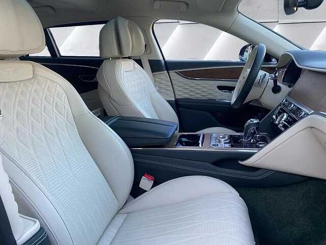 1:Bentley Flying Spur V6 Hybrid, Sedán, Viridian, Bentley Marbella