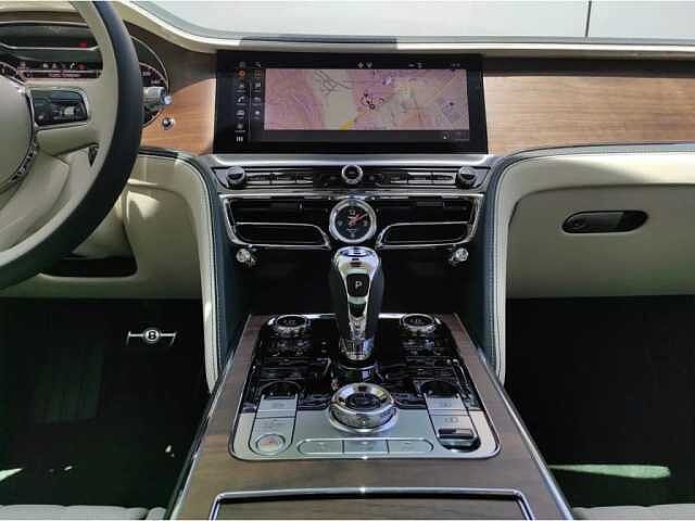 16:Bentley Flying Spur V6 Hybrid, Sedán, Viridian, Bentley Marbella